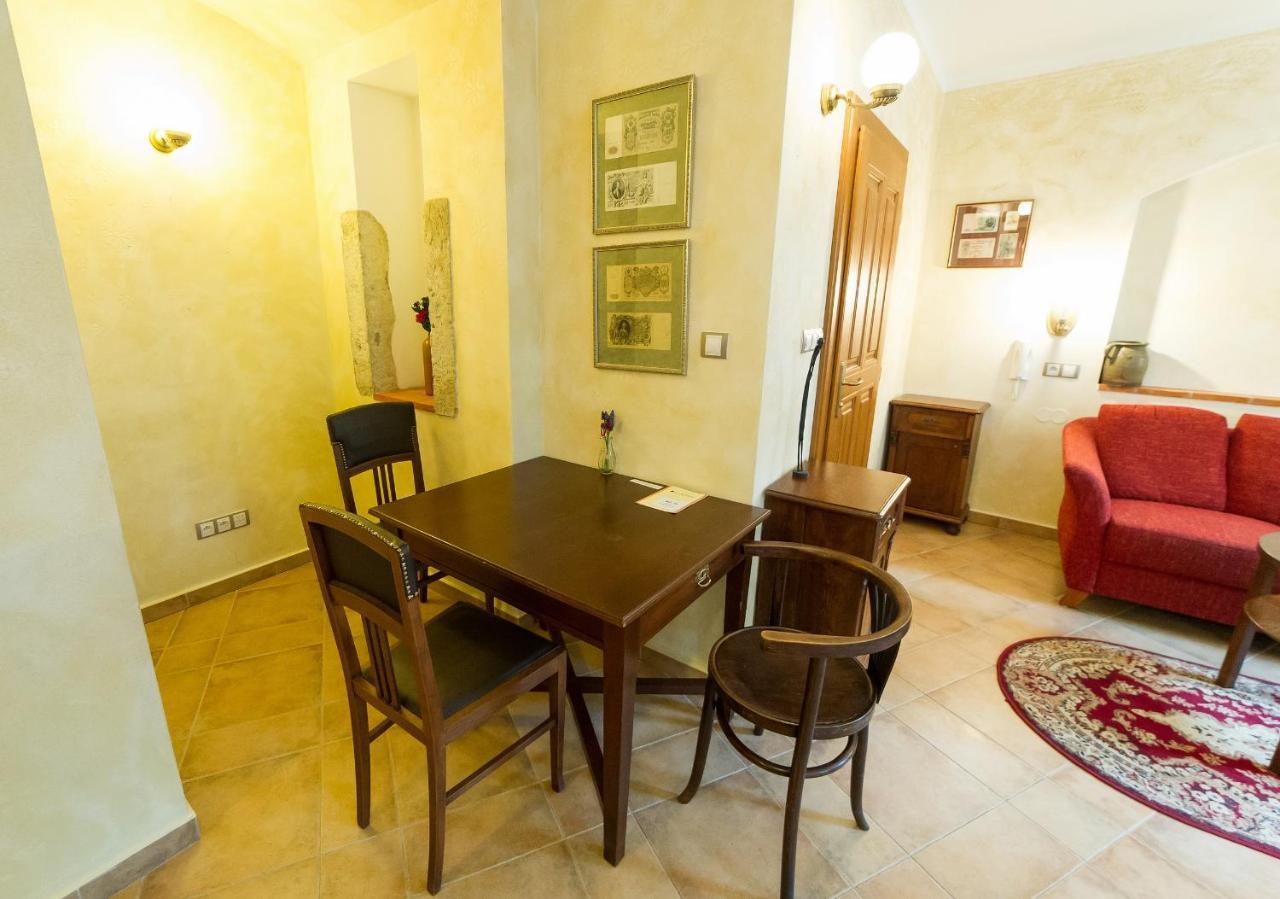 U Zvonu Apartments Чеський Крумлов Екстер'єр фото
